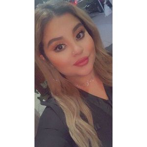 Meet your Posher, Vanessa